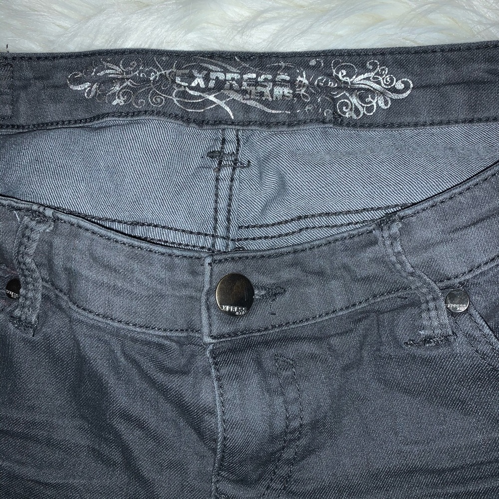 Express Jeans - Picture 2 of 5